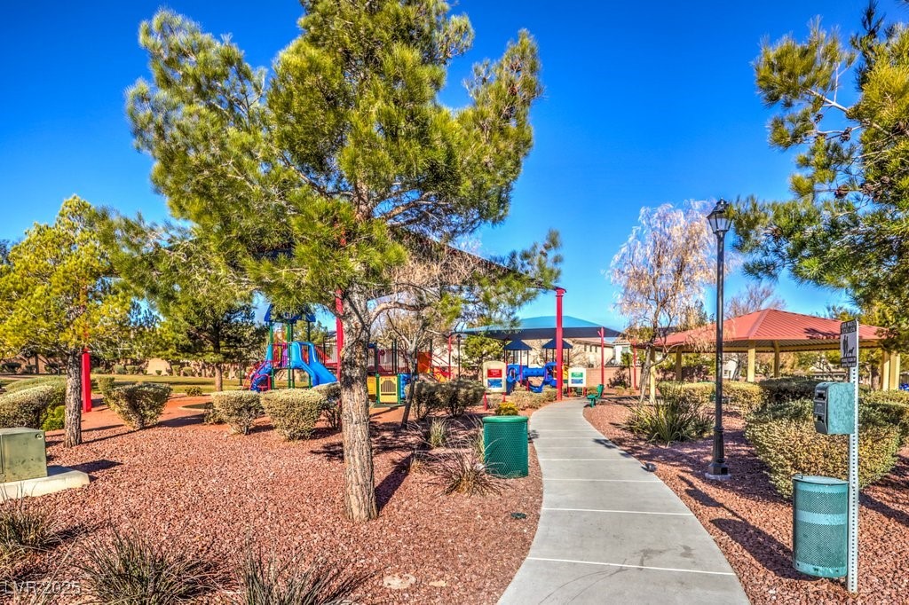 7234 Regent Pond Street