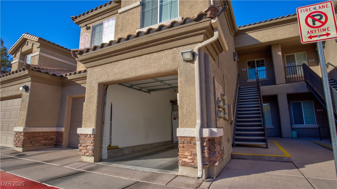 4610 Puglia Lane 202