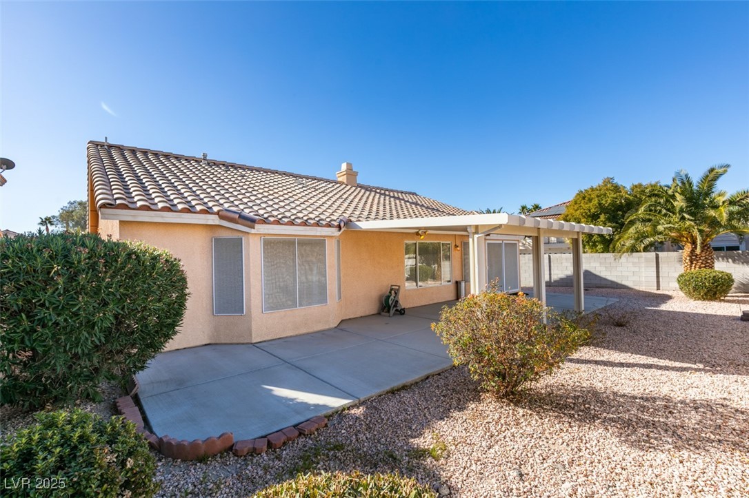 1384 Glassy Pond Avenue