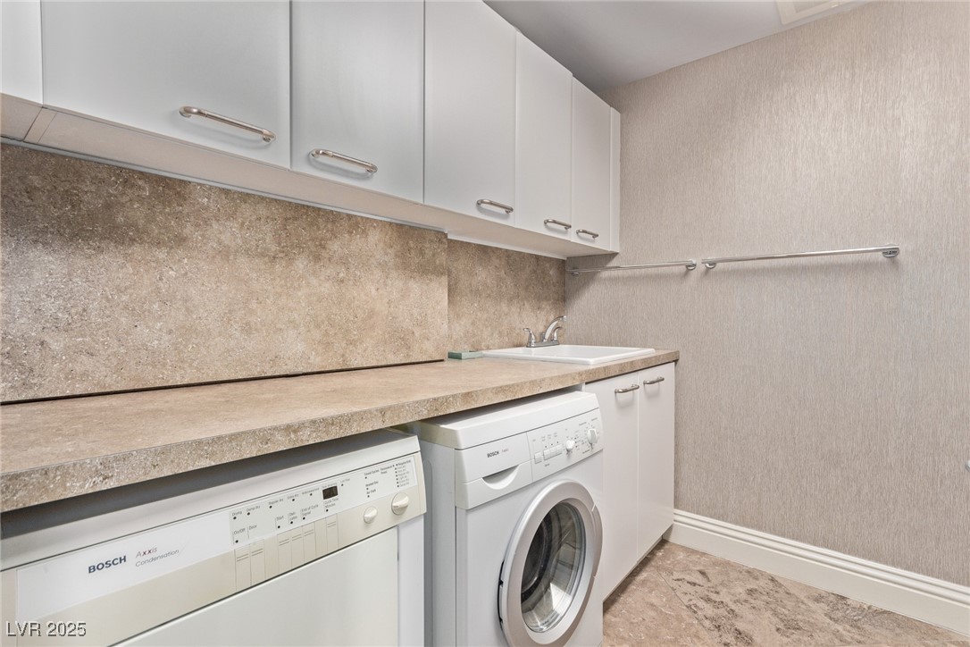 322 Karen Avenue 3808/3804