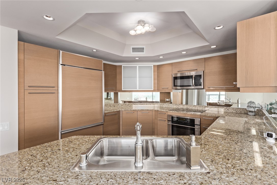 322 Karen Avenue 3808/3804