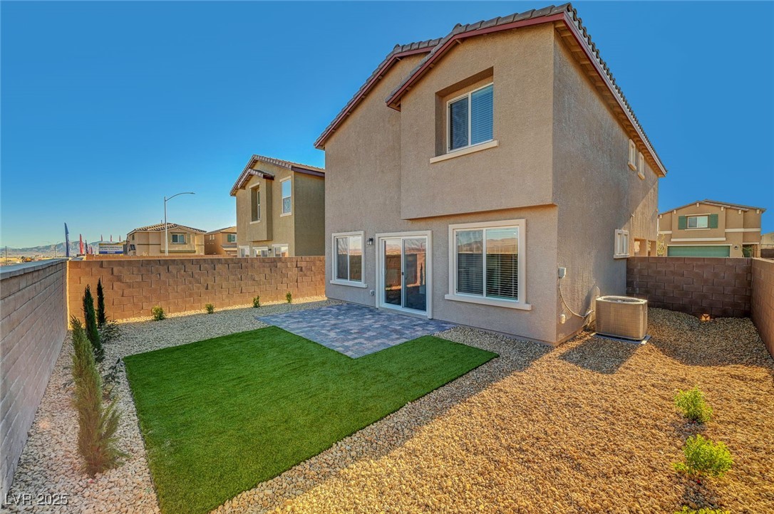 1306 Travis Creek Place