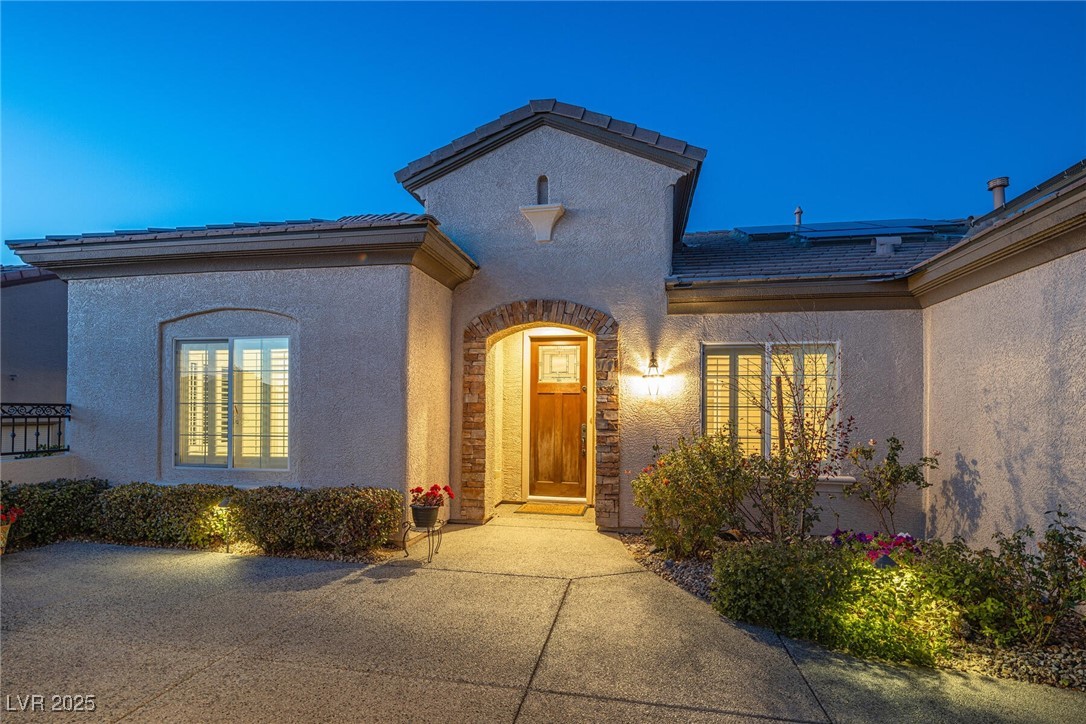 2446 Hardin Ridge Drive