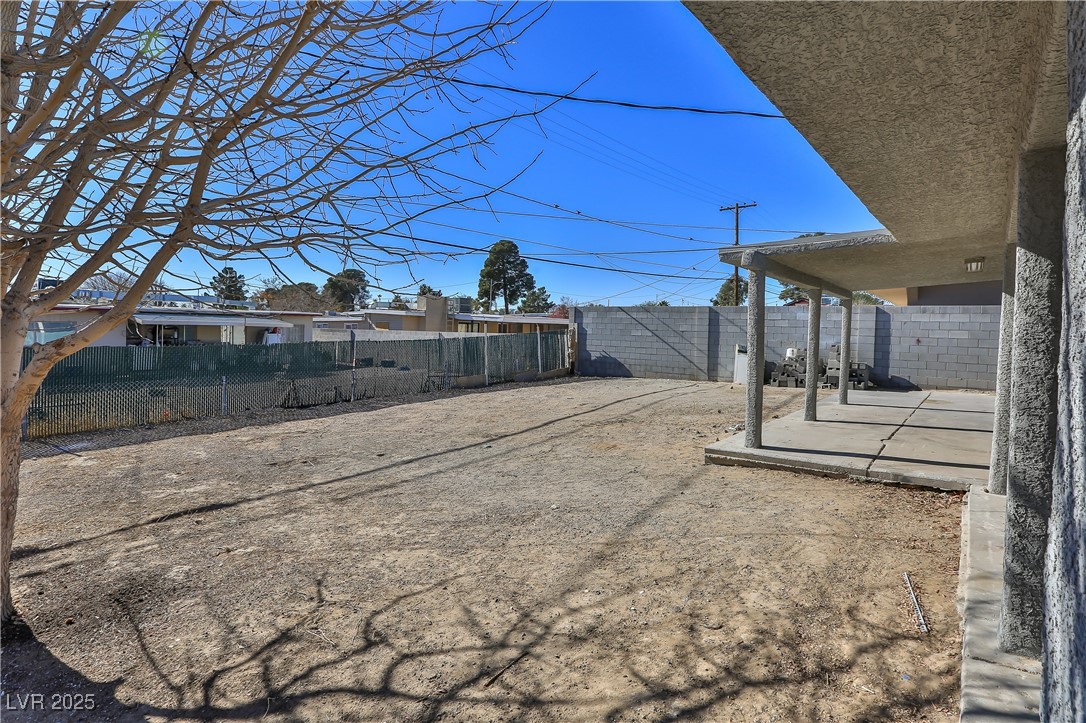 1605 OAKWOOD Avenue