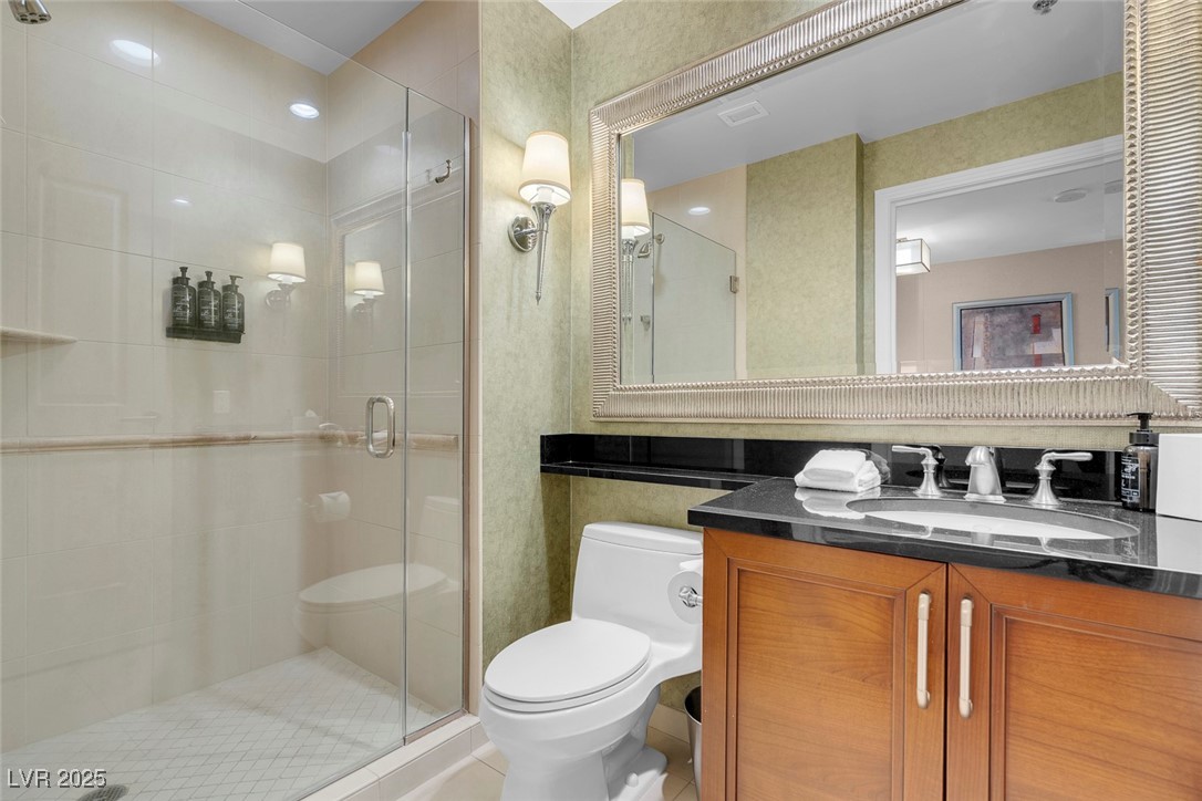 135 East HARMON Avenue 2501