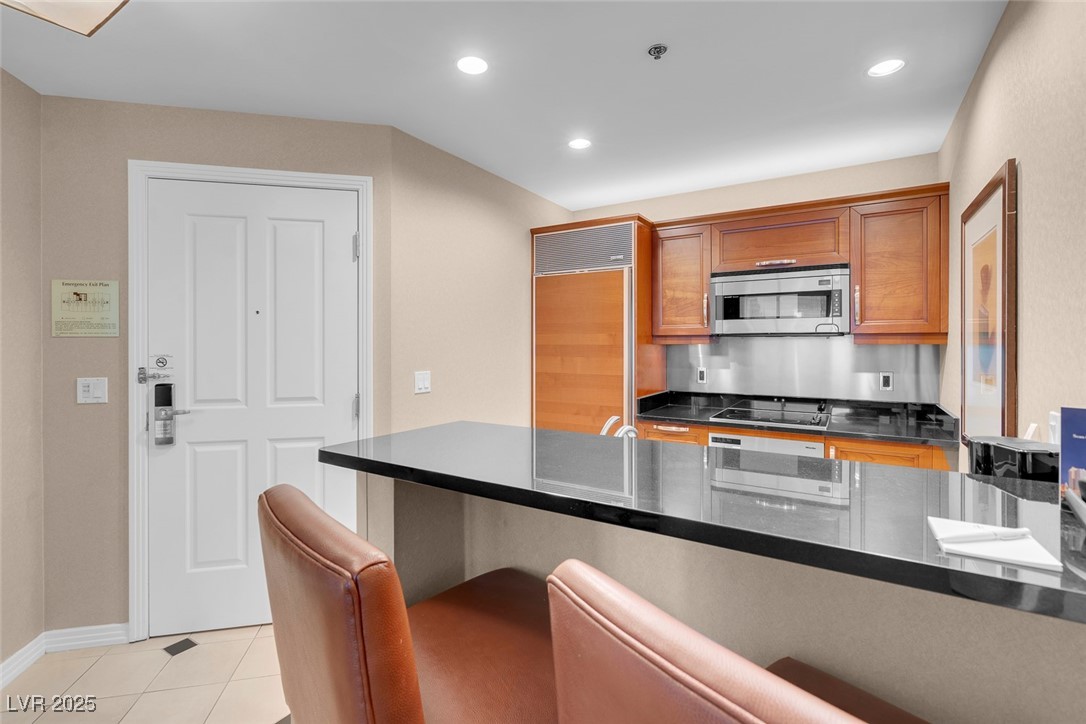 135 East HARMON Avenue 2501