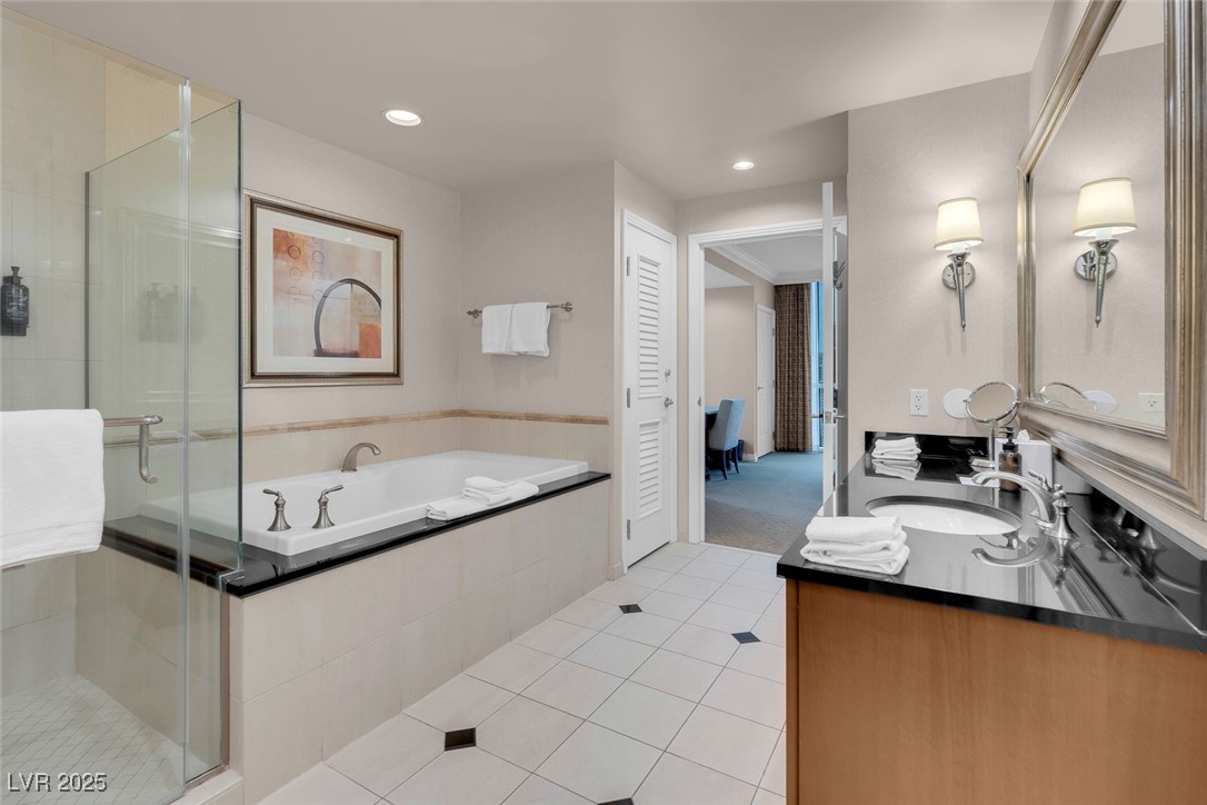 135 East HARMON Avenue 2501
