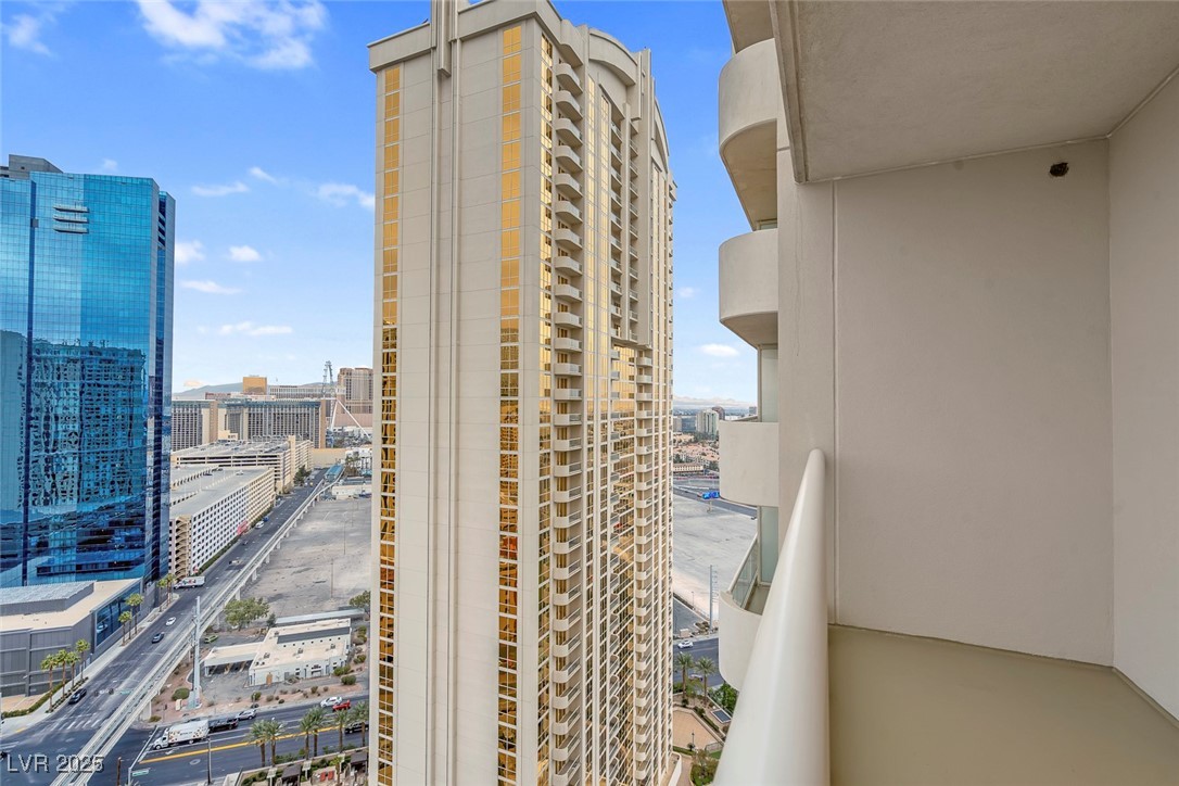 135 East HARMON Avenue 2501