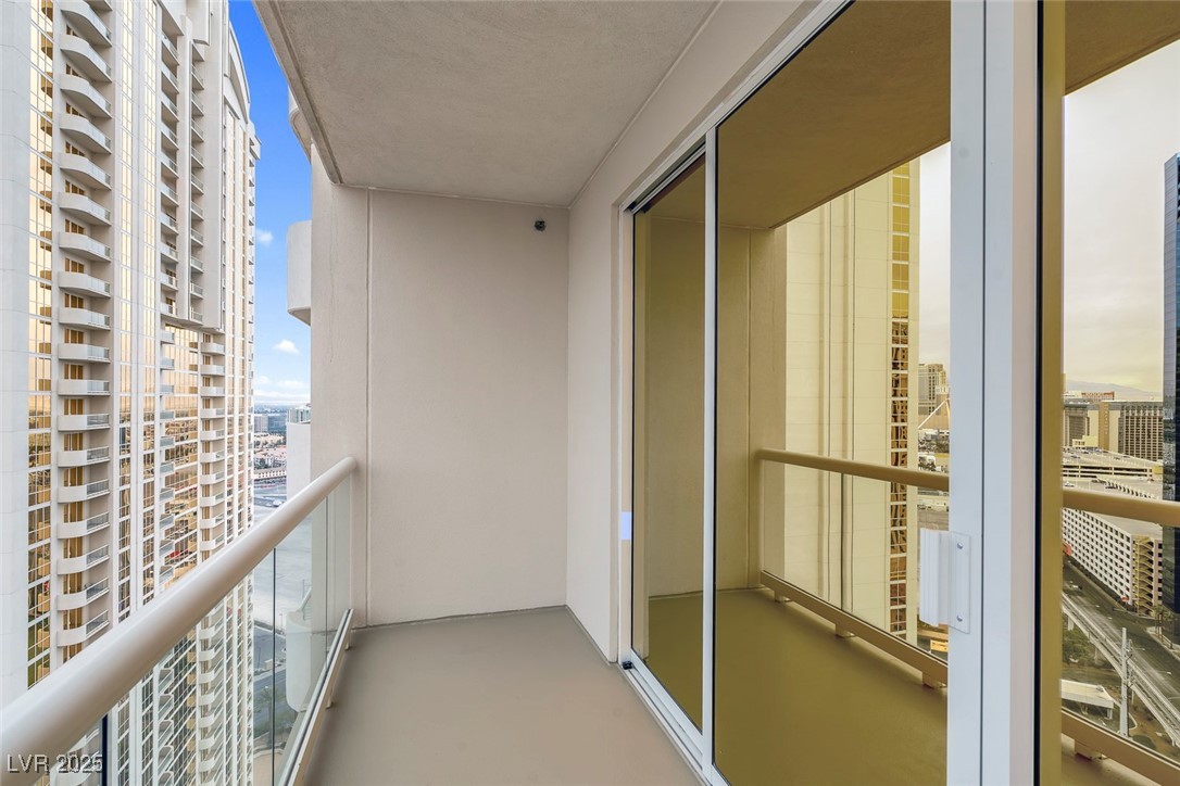 135 East HARMON Avenue 2501
