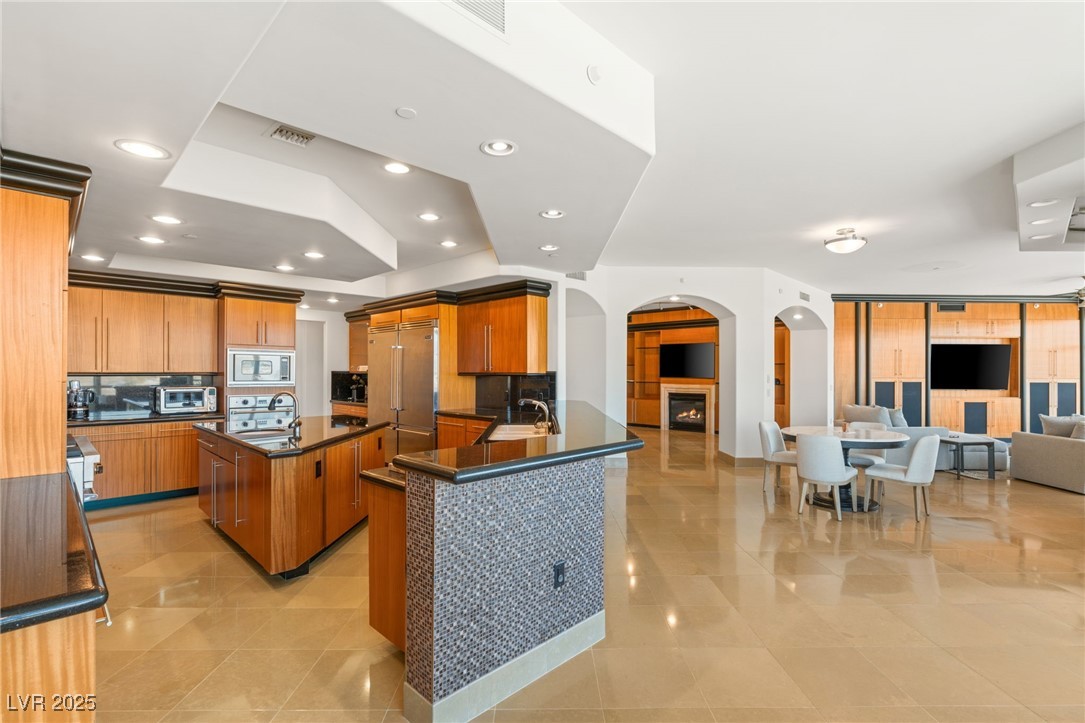 9103 Alta Drive 501