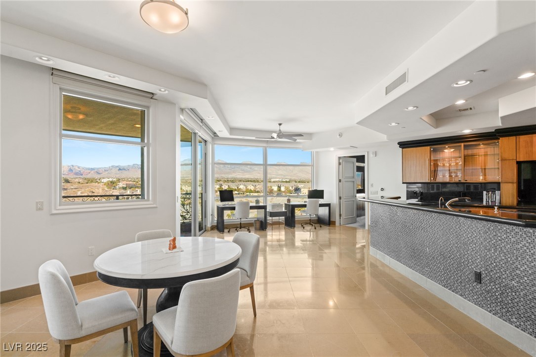 9103 Alta Drive 501