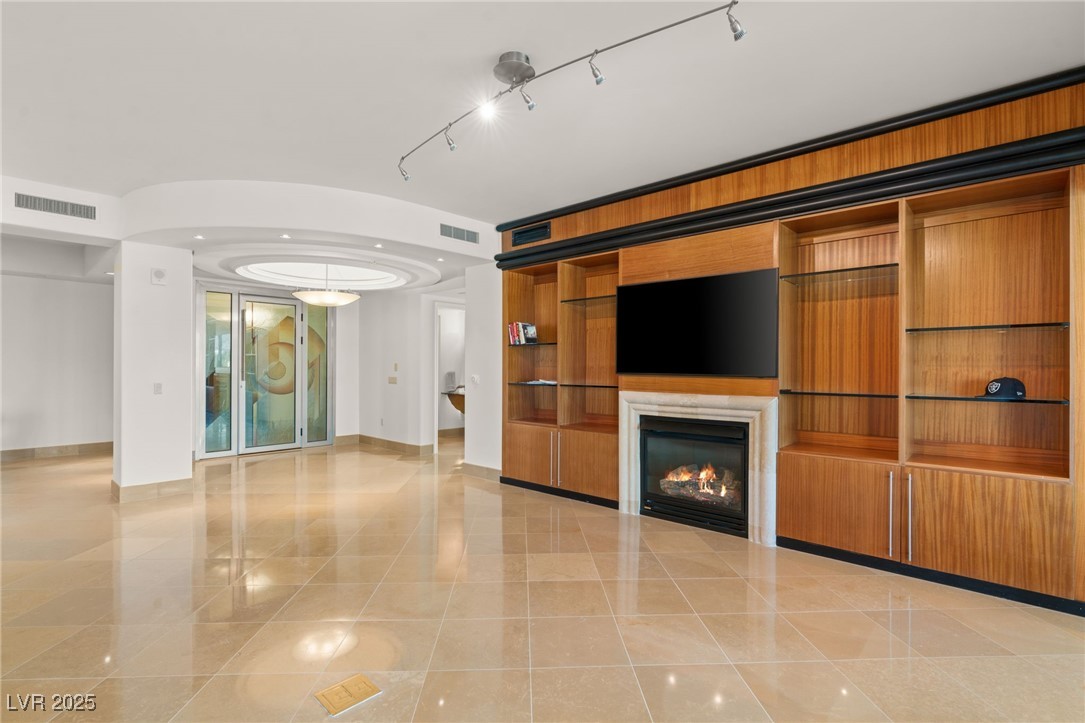 9103 Alta Drive 501
