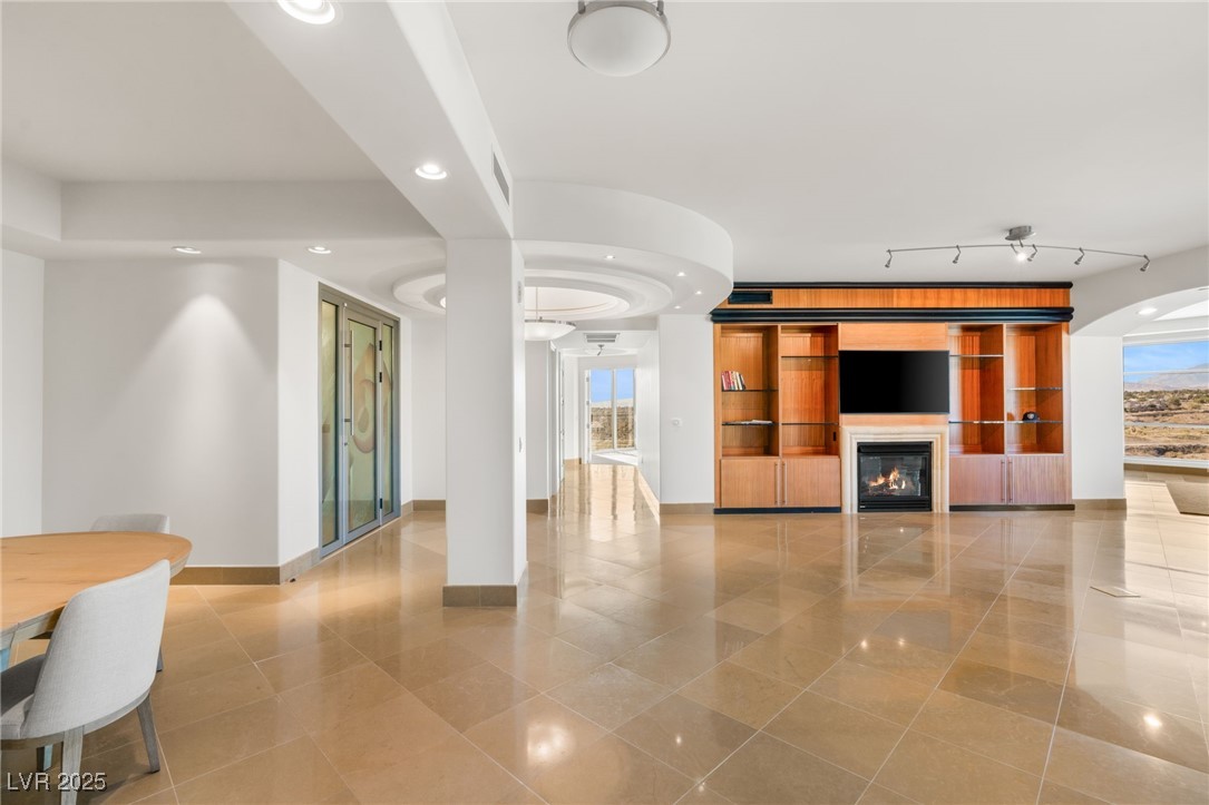 9103 Alta Drive 501