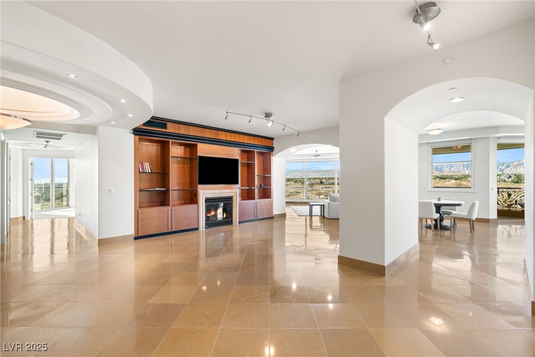 9103 Alta Drive 501