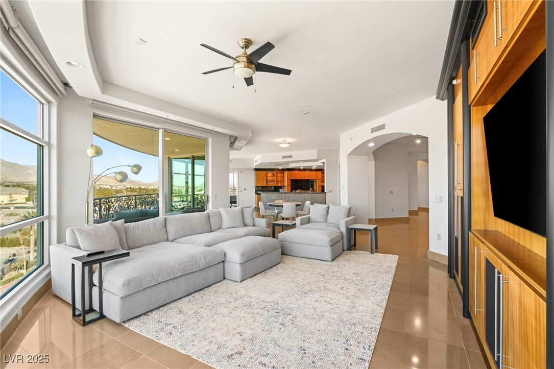 9103 Alta Drive 501