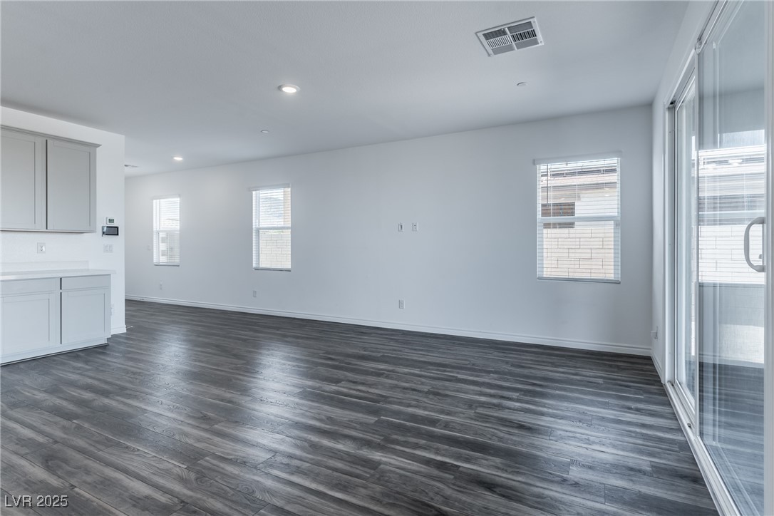 230 Palisade Falls Avenue