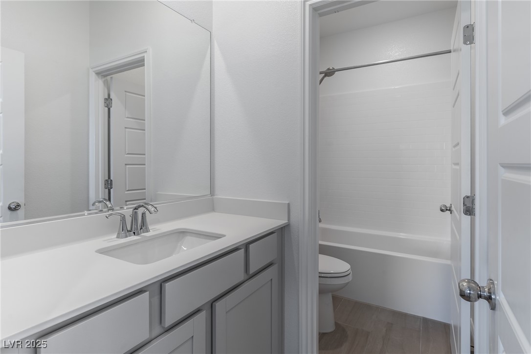 230 Palisade Falls Avenue