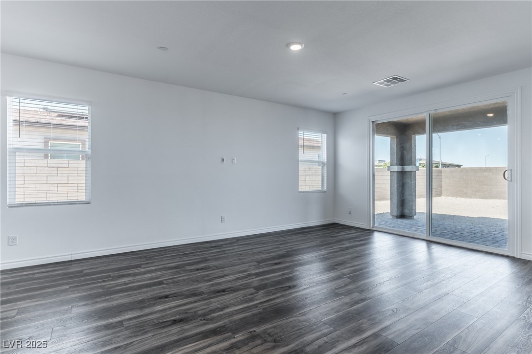 230 Palisade Falls Avenue