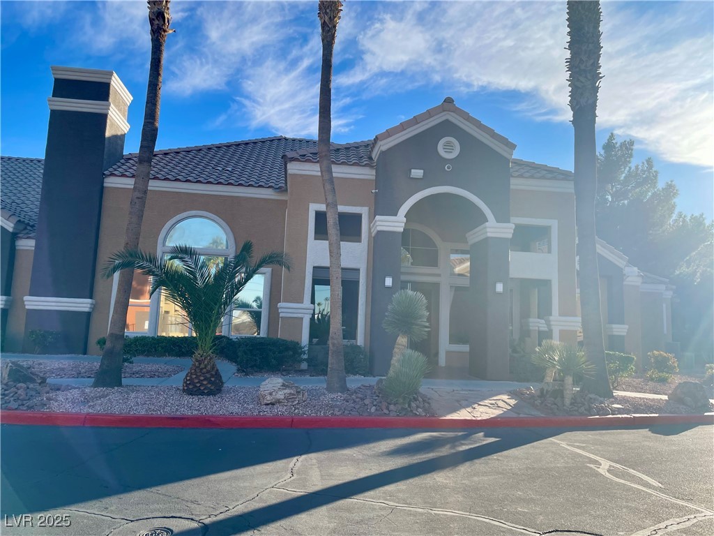 8101 West Flamingo Road 1112