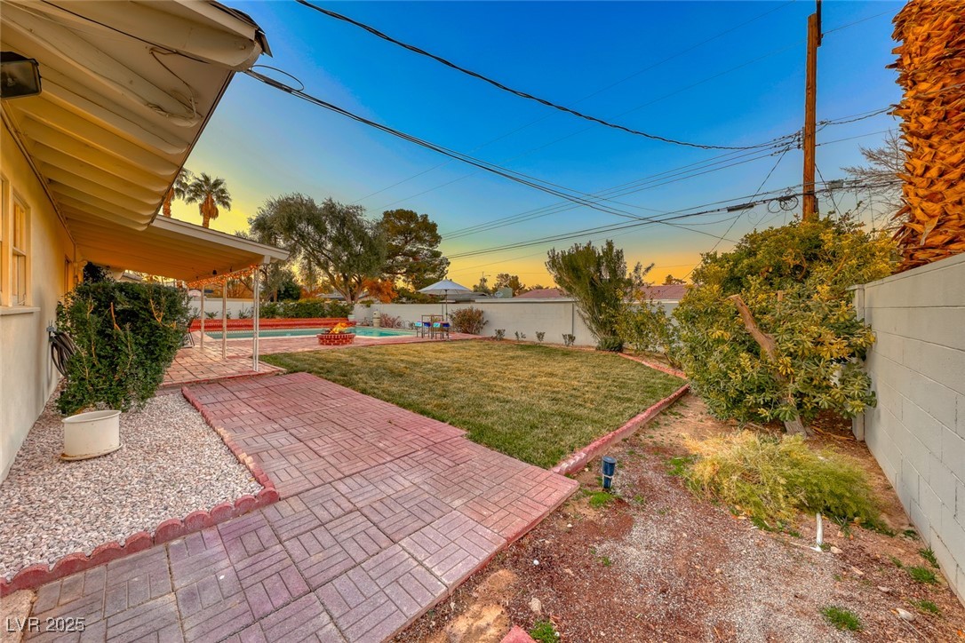 2908 Bryant Avenue