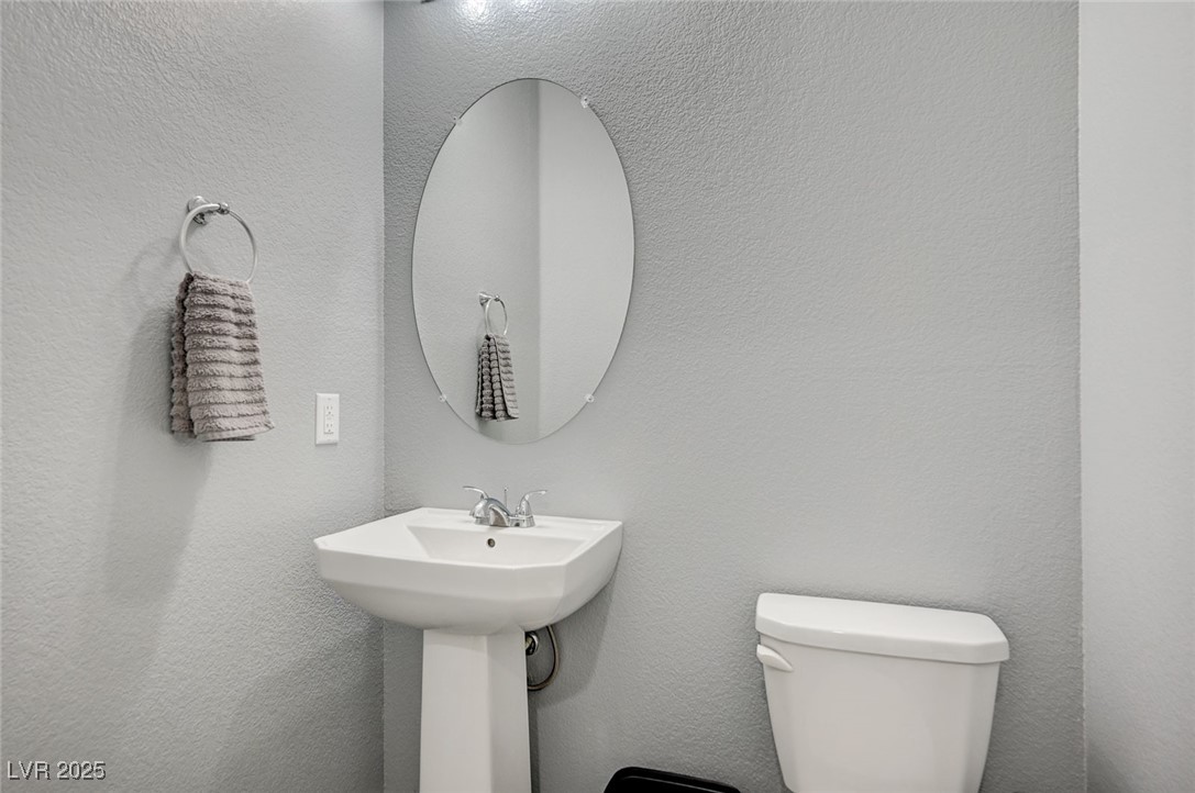 6201 Ashley Hills Avenue