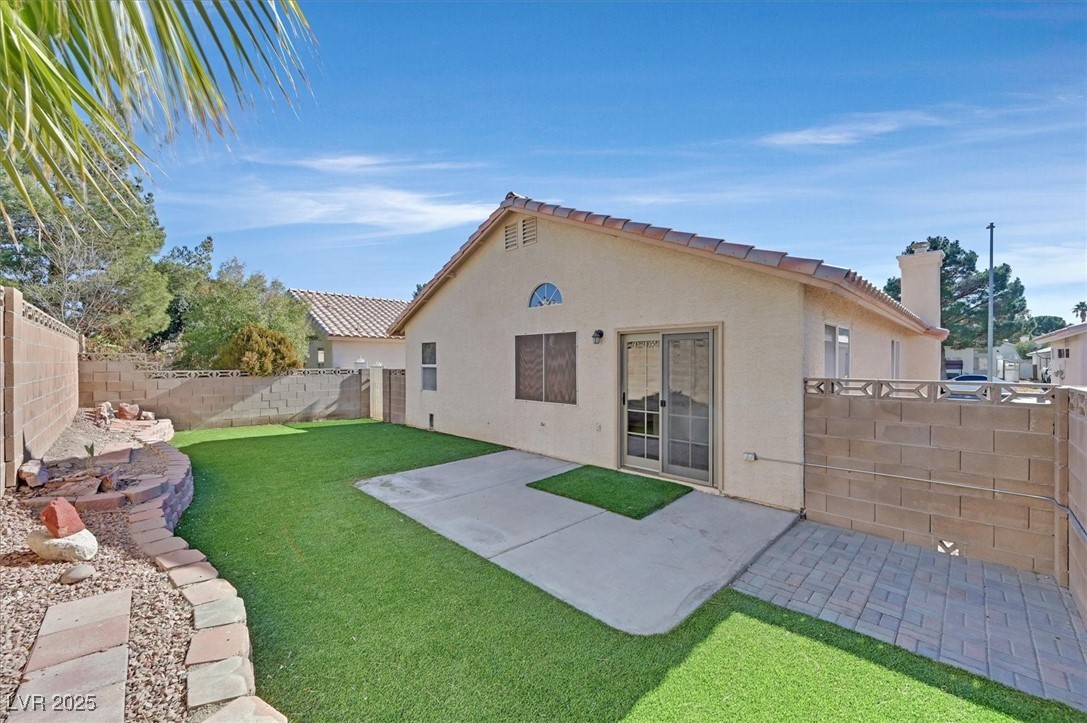 7132 Junction Village Avenue