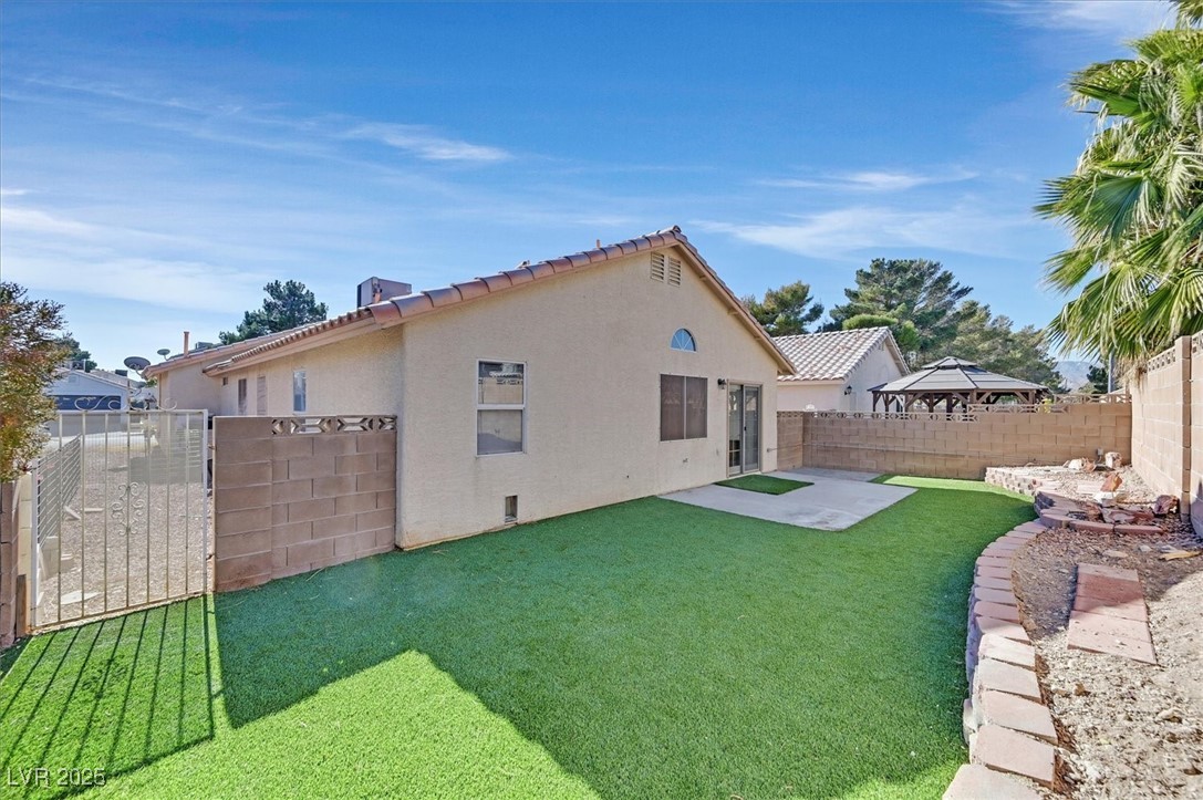 7132 Junction Village Avenue