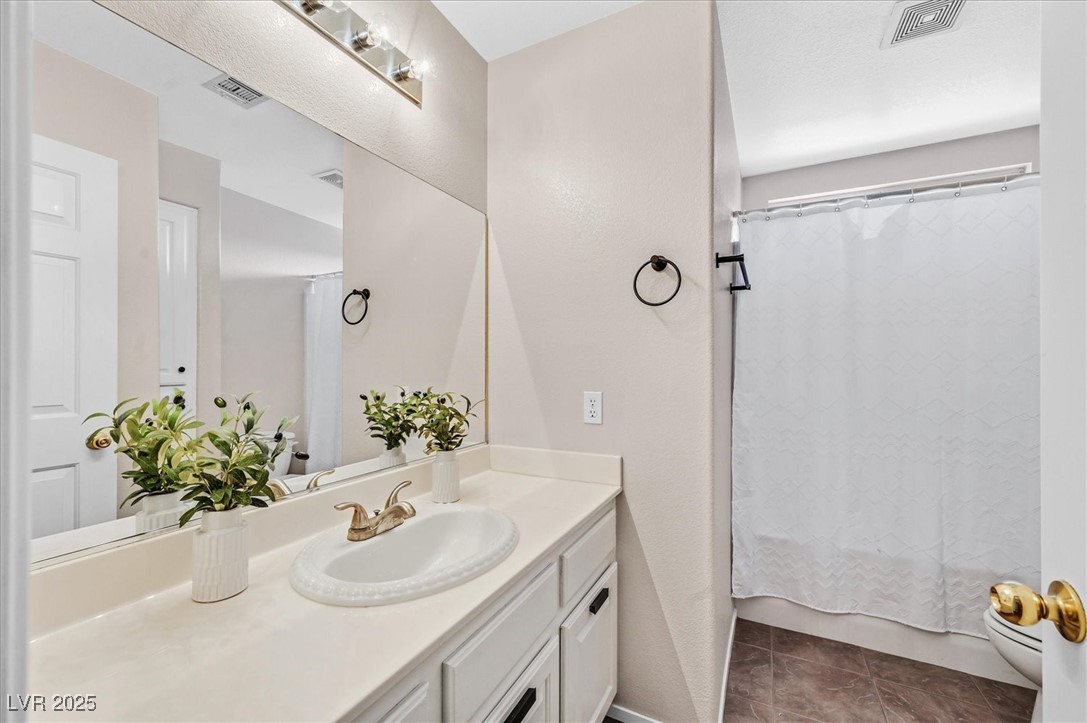 7132 Junction Village Avenue