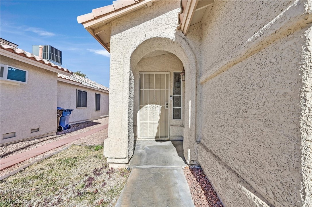 7132 Junction Village Avenue