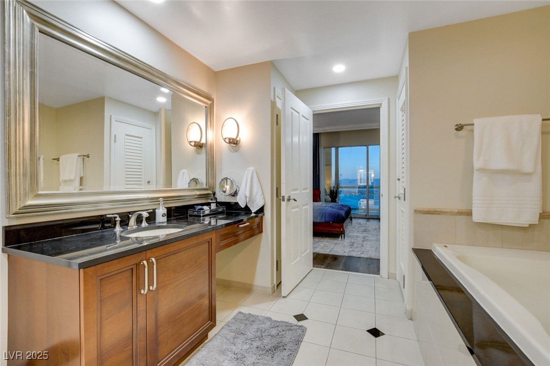 125 East Harmon Avenue 3214