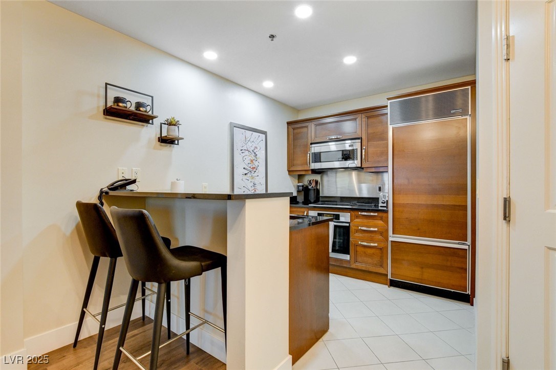 125 East Harmon Avenue 3214