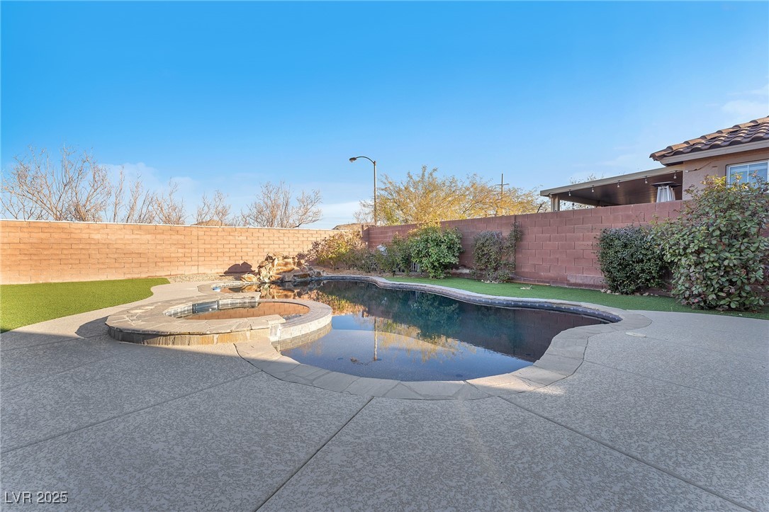 11156 Hickory Glen Street
