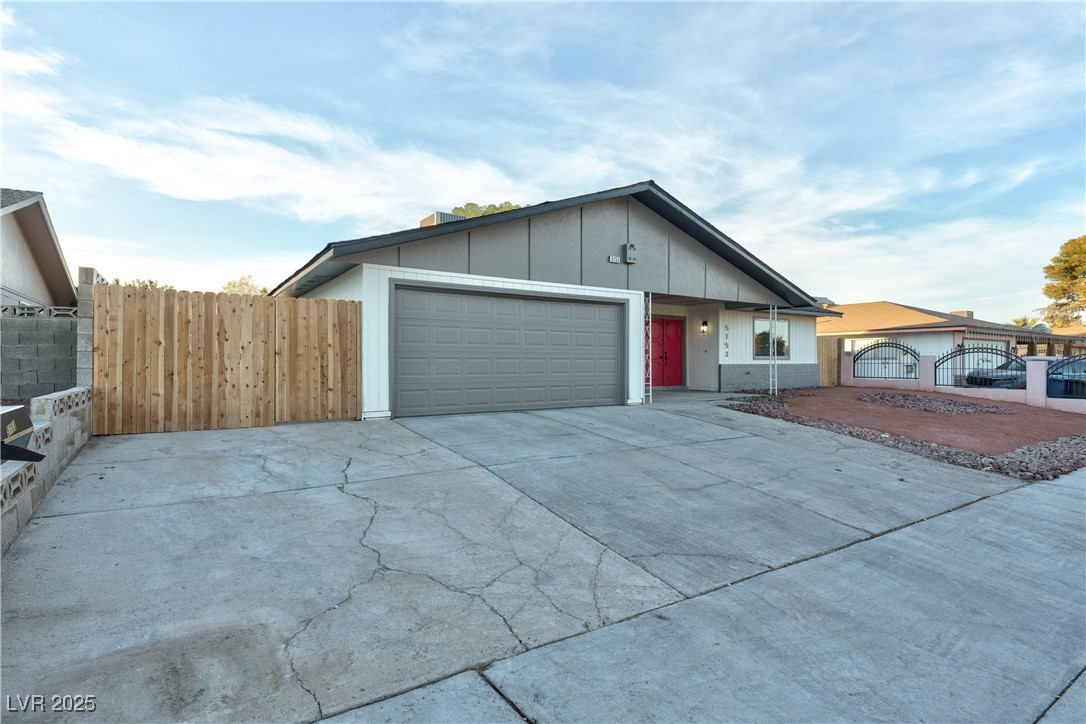 5153 Woodruff Place
