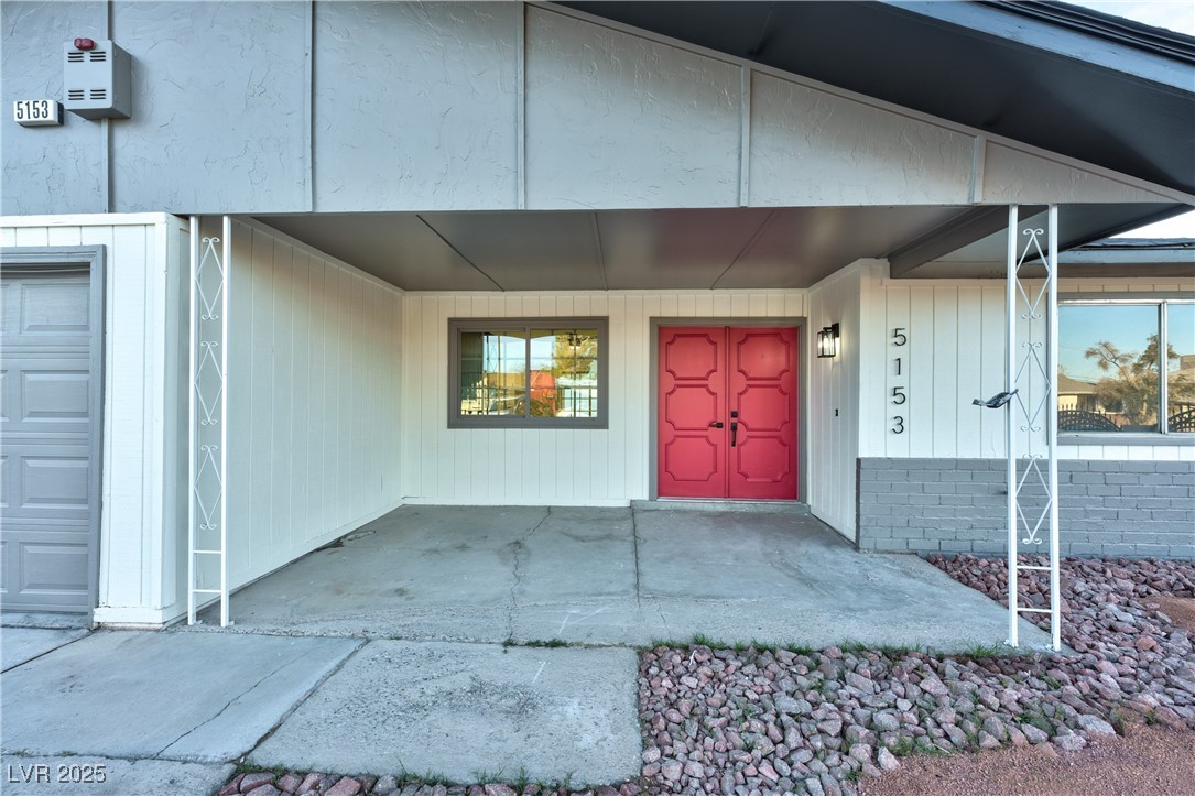 5153 Woodruff Place