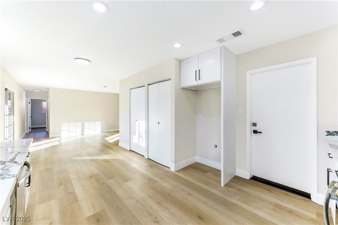 5153 Woodruff Place