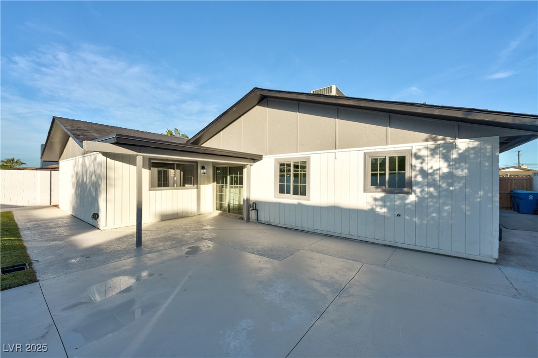 5153 Woodruff Place