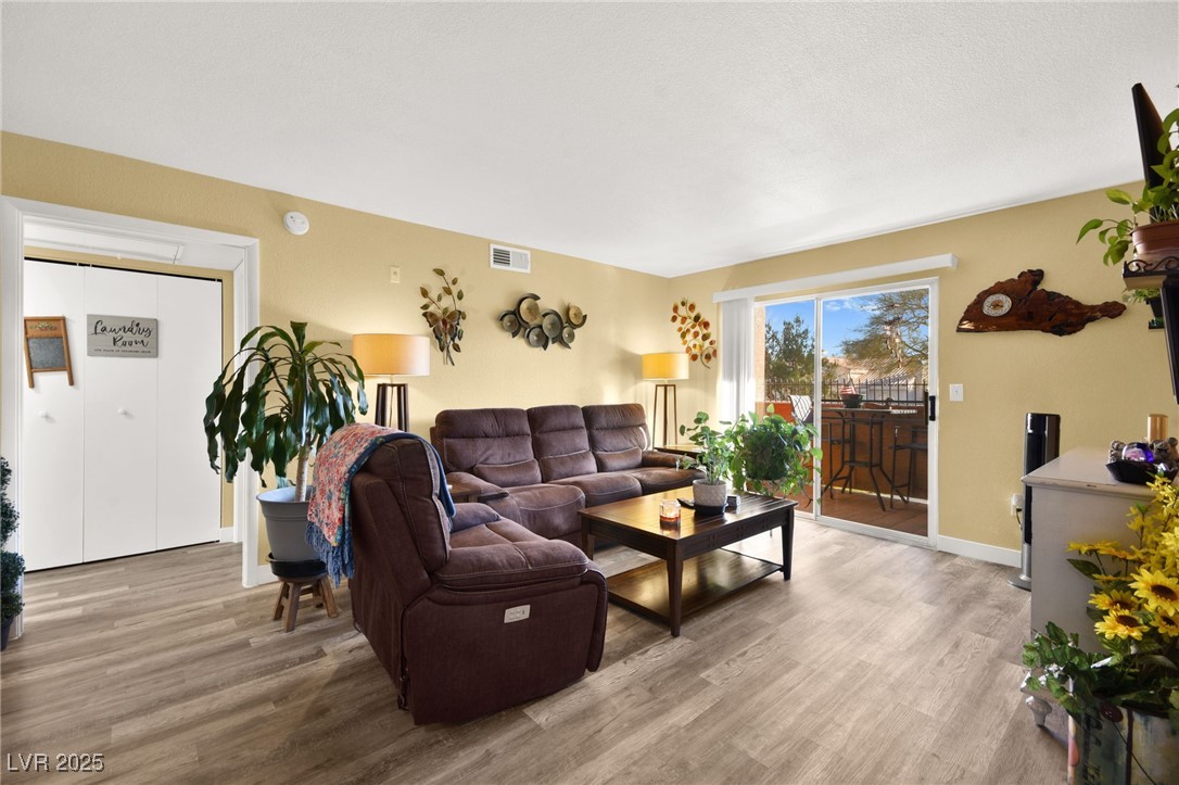 8101 West Flamingo Road 1104