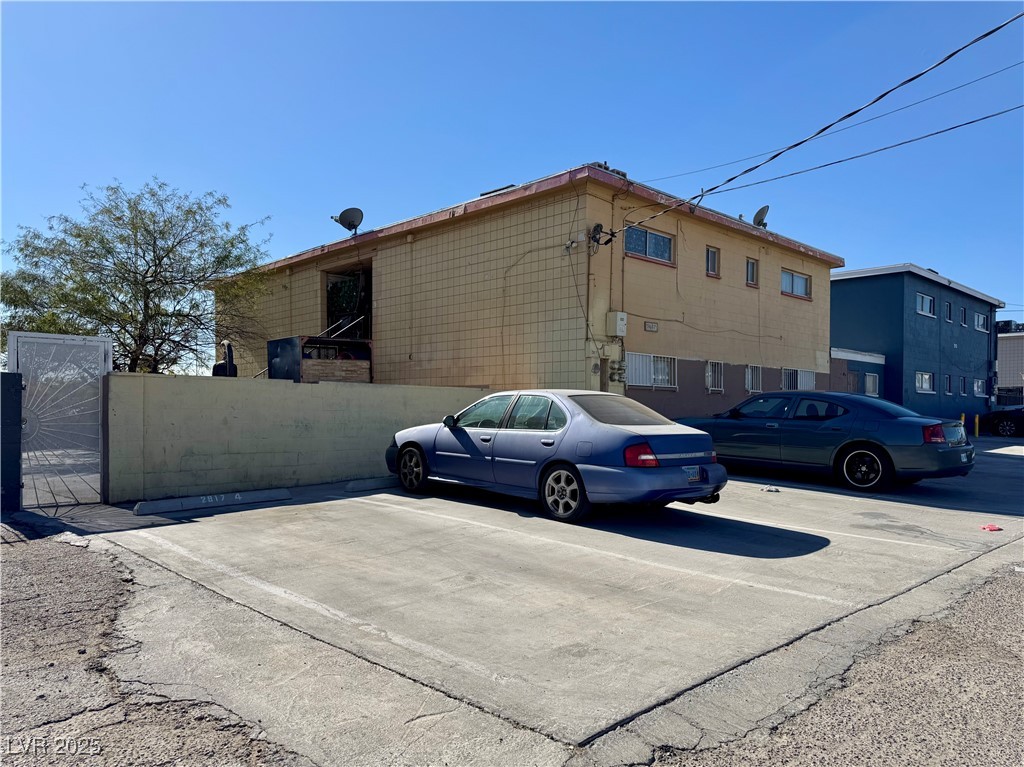2917 Stewart Avenue