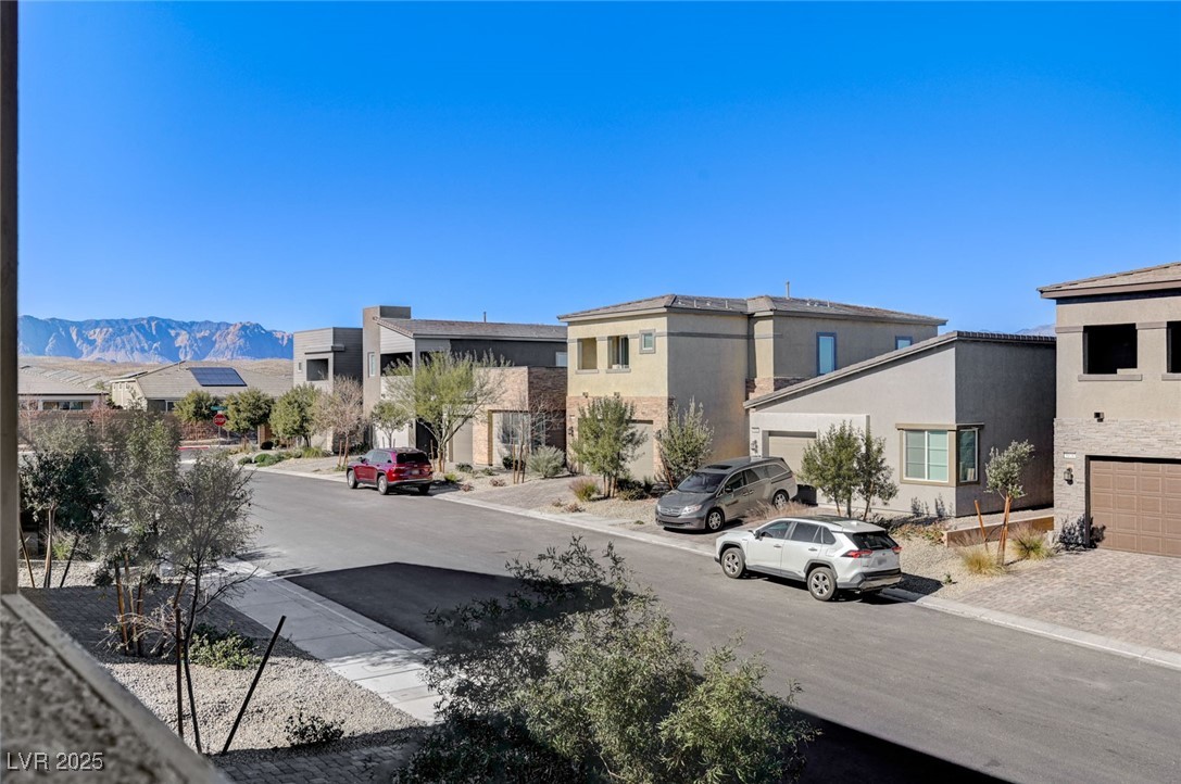 9969 Iron Creek Avenue