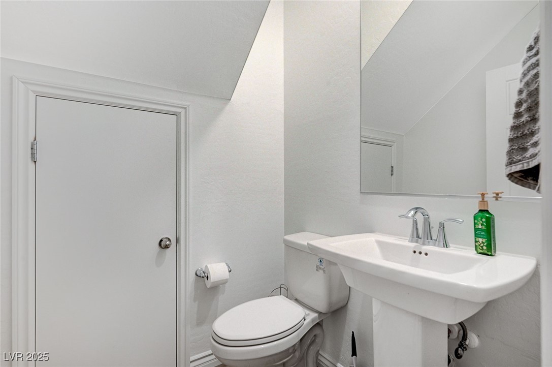 9969 Iron Creek Avenue