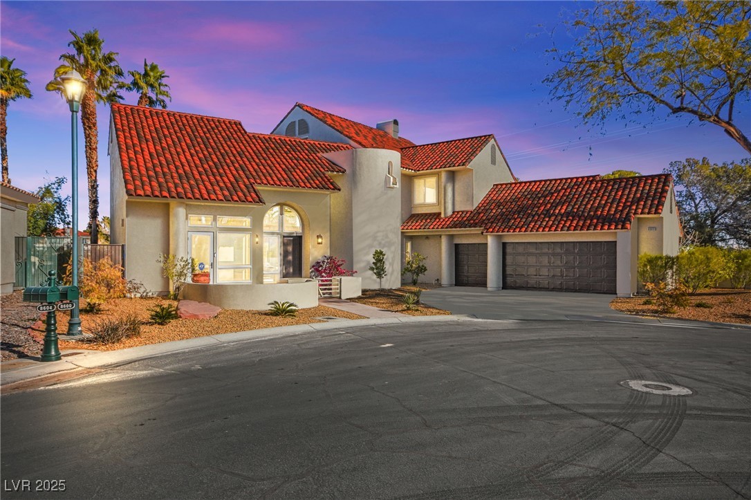 8600 Titleist Circle