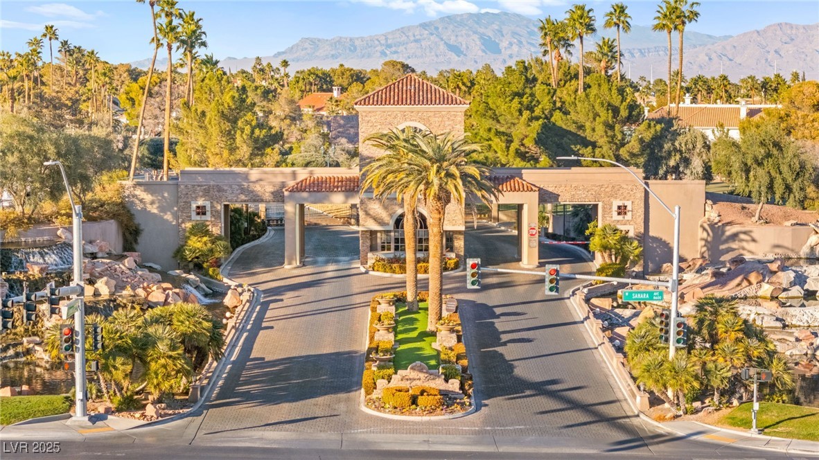 8600 Titleist Circle