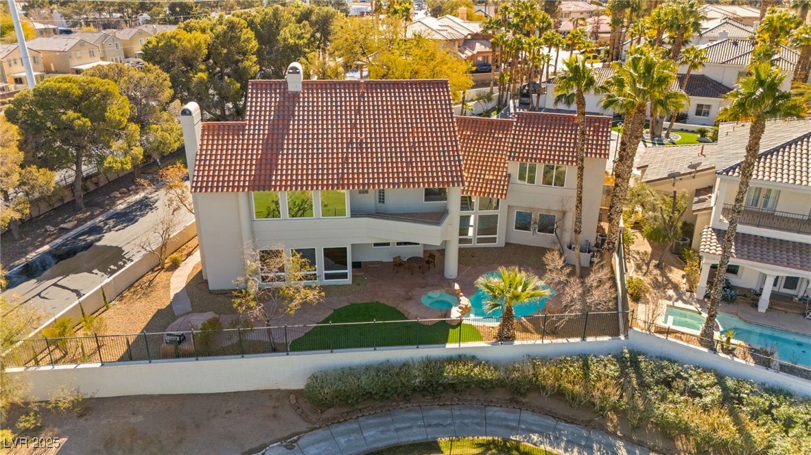 8600 Titleist Circle