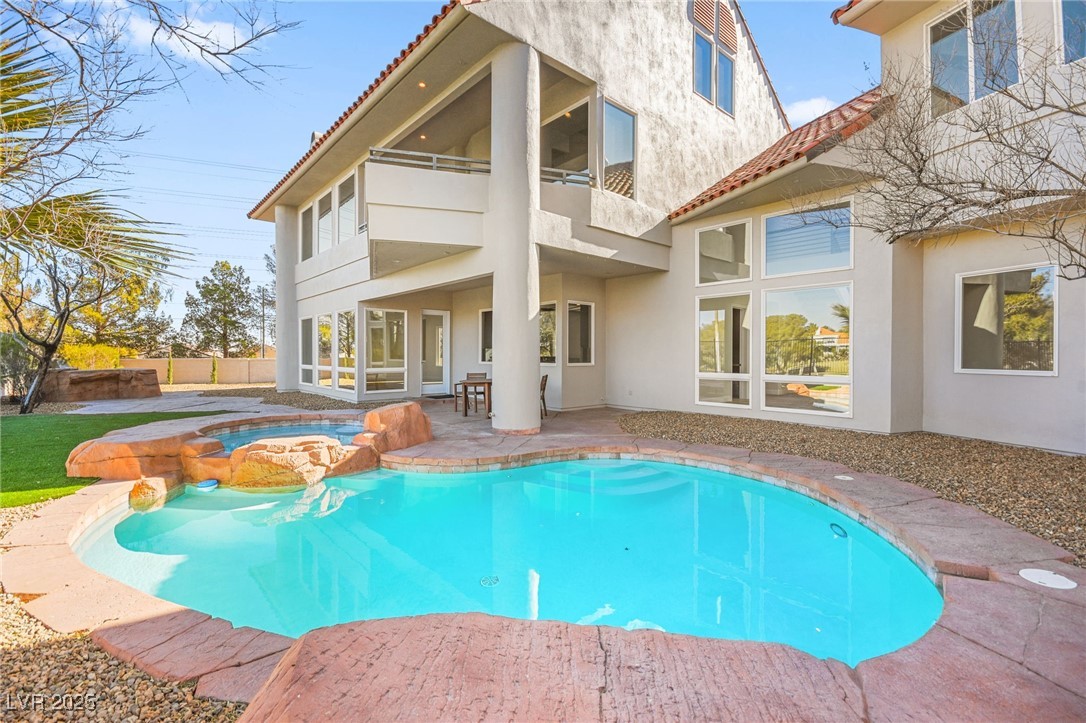 8600 Titleist Circle