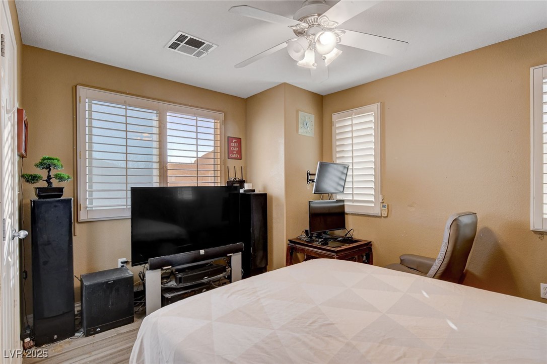 9322 Boulder Opal Avenue