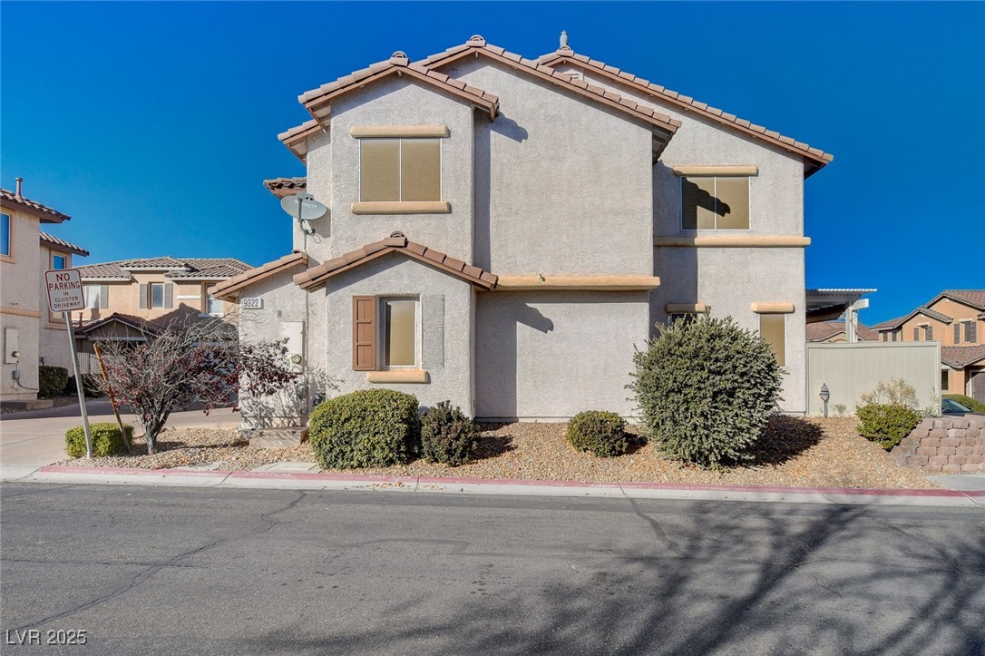 9322 Boulder Opal Avenue