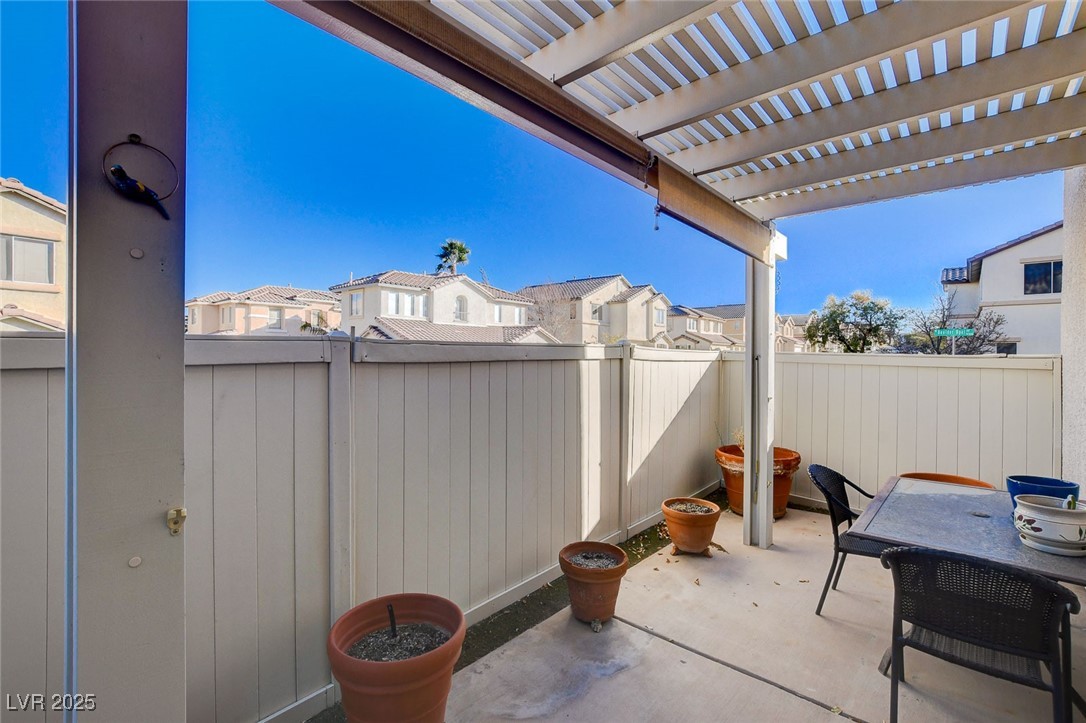 9322 Boulder Opal Avenue