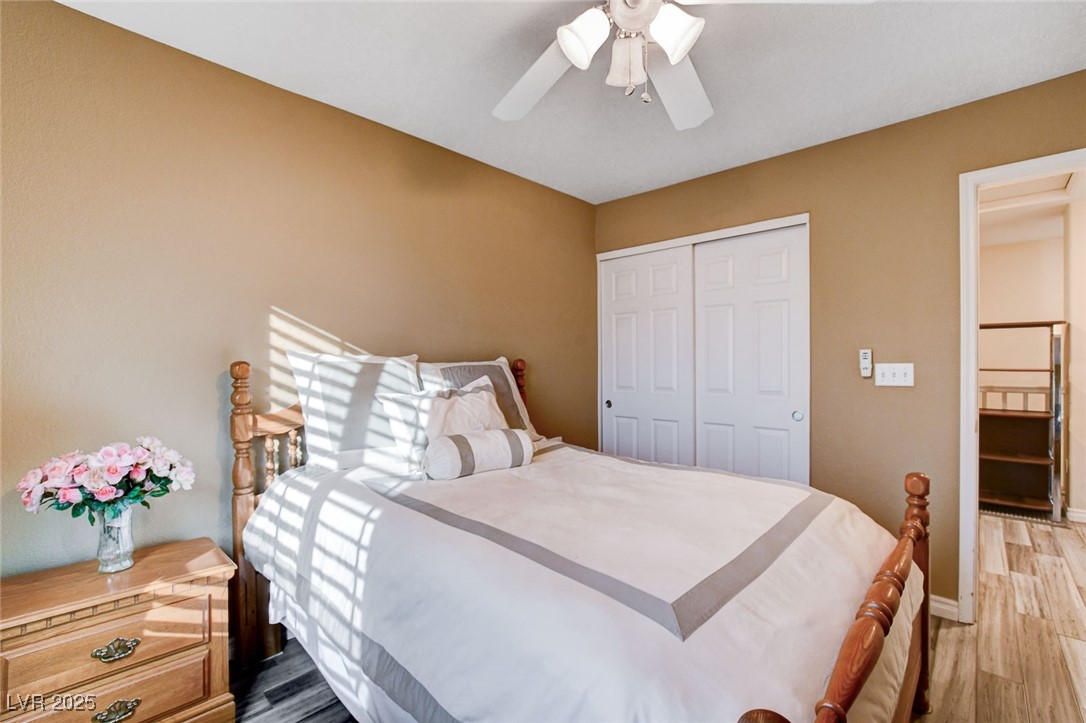 9322 Boulder Opal Avenue