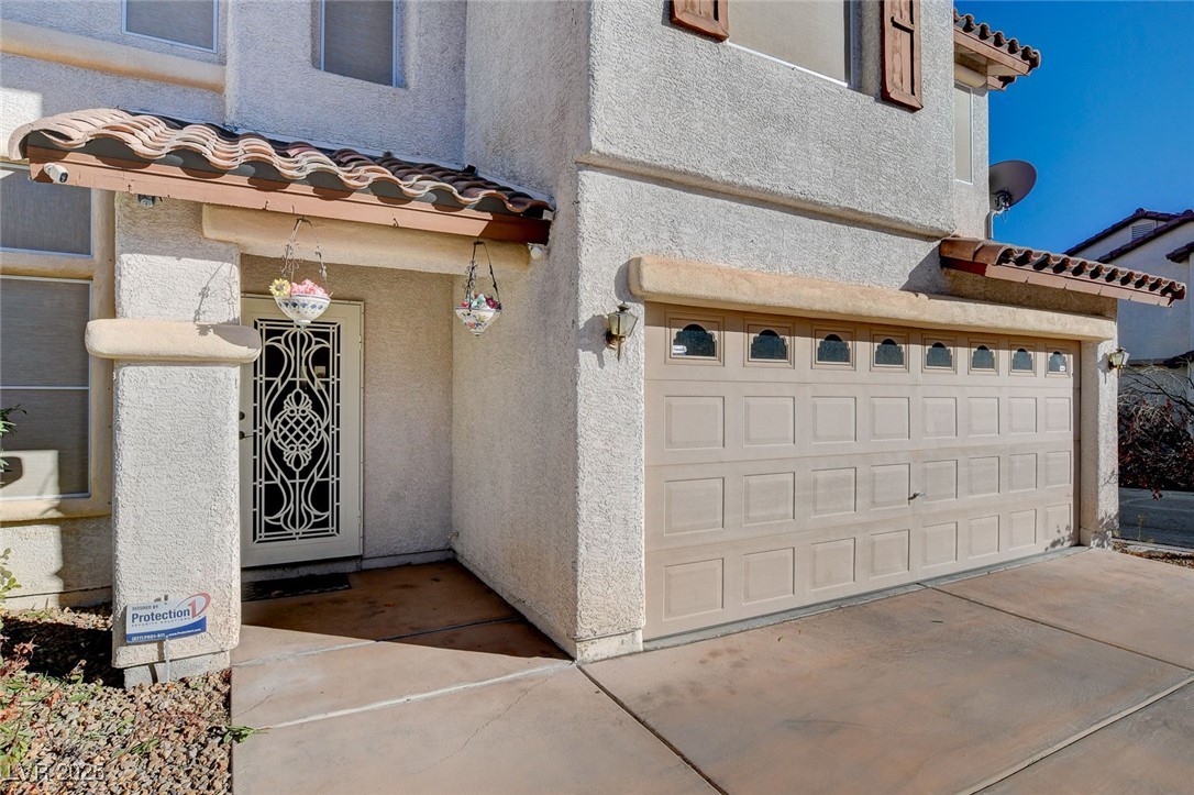 9322 Boulder Opal Avenue