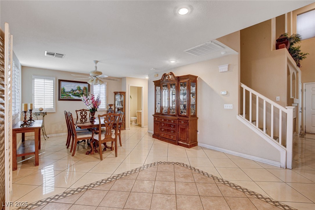 9322 Boulder Opal Avenue